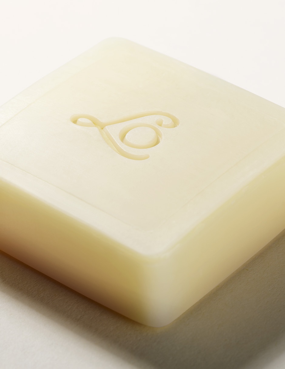 Jabón en barra Rose Soap 3